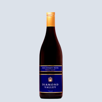 wine bottle with diamond-valley-pinot-noir